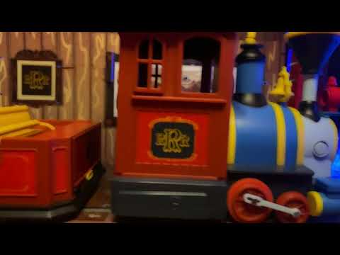 POV; Mickey And Minnie's Runaway Railway 4K Walt Disney World, Hollywood studios