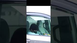 〖TFBOYS - 王源〗#王源 ROY WANG YUAN #RoyWang “ Airport , 洛杉矶 to 纽约 “ Los Angeles to New York “ 2018 10 24