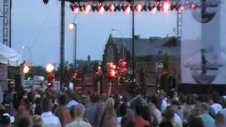 stars &amp; stripes '09 - saliva how could you (live)!
