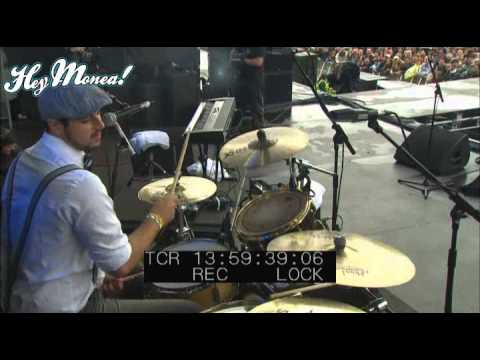 Hey Monea! - Stay for the Summer Live in London