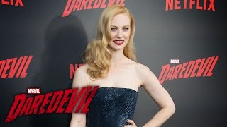 Deborah Ann Woll on Karen Page - Marvel's Daredevil Season 2 Red Carpet (VO)