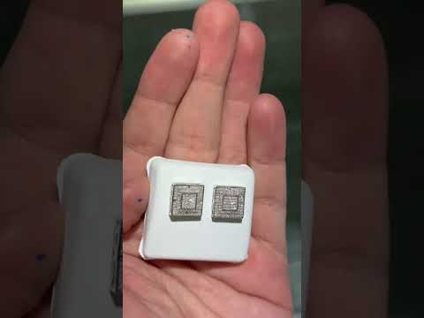 Product video thumbnail