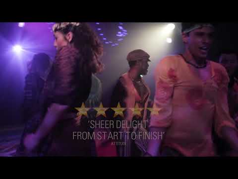 Credits-tag image: spotlight fading on an empty stage, echoing the album’s stripped-down final moments