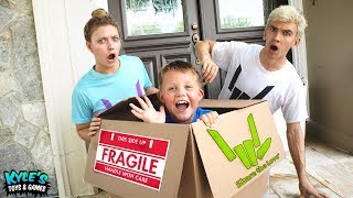 I MAILED MYSELF HOME TO STEPHEN SHARER'S IN A BOX FORT!