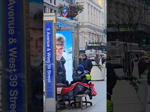 익숙한 뉴욕의 연말❄️A Familiar New York Year-End #shorts #homeless #AuldLangSyne