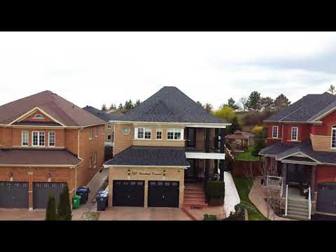 102 Showboat Crescent, Brampton,  Ontario