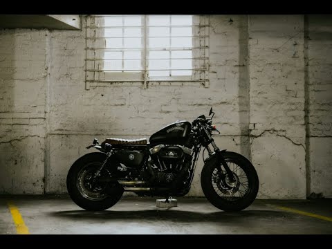 Harley Davidson brat cafe racer