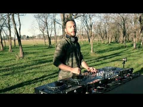 The Soundgarden pres Nicolas Rada Live Into the Woods II