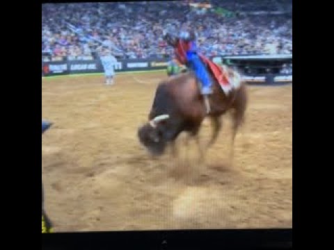 PRO BULL RIDERS (PBR) ALLISON DE SOUZA 🇧🇷 RIDES AGAIN 💰💰#trending #viral #video #pbr