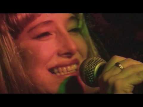 Loop Guru - Live and in interview @ electrigger #2 (TV feature 1998)