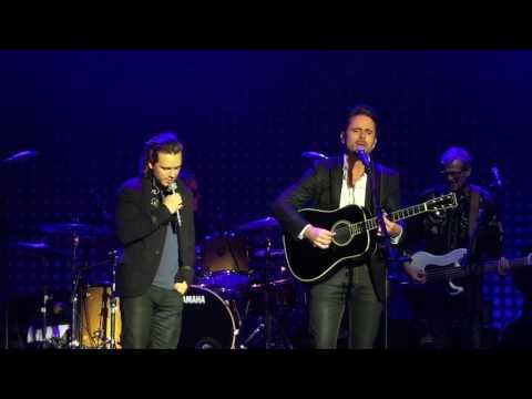 Charles Esten and Jonathan Jackson - sanctuary.  Manchester o2 apollo 17-6-17