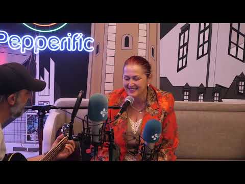 Eliza Hoxha -  Kthehu ( Version Akustik)