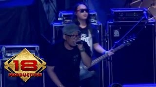 Download lagu D'Kross - (Live Konser Malang 27 April 2014) mp3