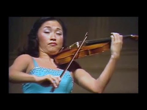 MENDELSSOHN VIOLIN CONCERTO in E minor - KYUNG-WHA CHUNG / SOLTI