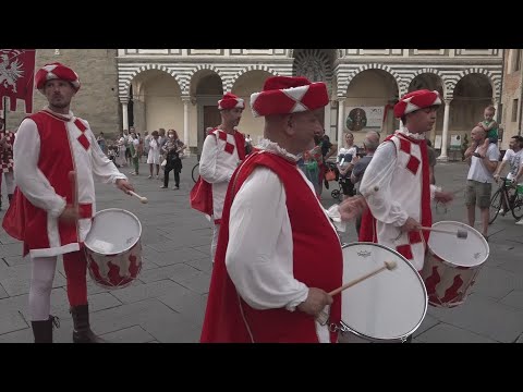 La sfilata da il via agli eventi del Luglio