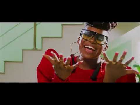 NINIOLA FT SARZ  - DESIGNER (Video Oficial)