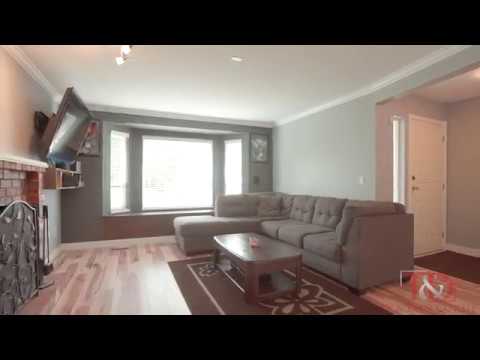 PERFECT 2 LEVEL FAMILY HOME BACKING ONTO GREENSPACE!