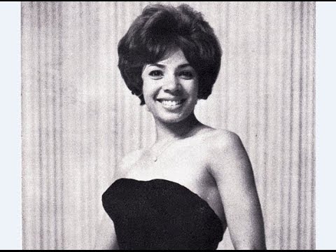 Shirley Bassey - Hold Me Thrill Me Kiss Me (1969 Recording)
