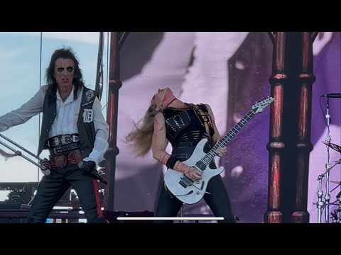 Alice Cooper - I’m Eighteen, at Boardwalk Rock, 5-18-2025 on Bolt Stage.