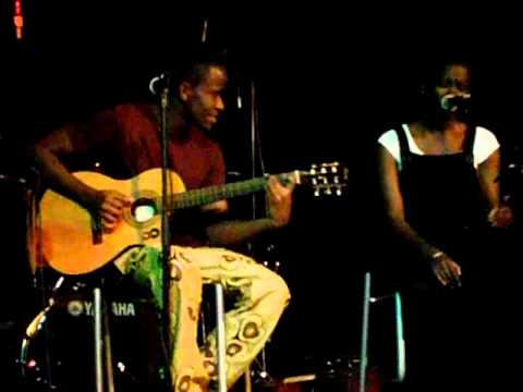 aparo   lisa  A   noah & kato change AW05