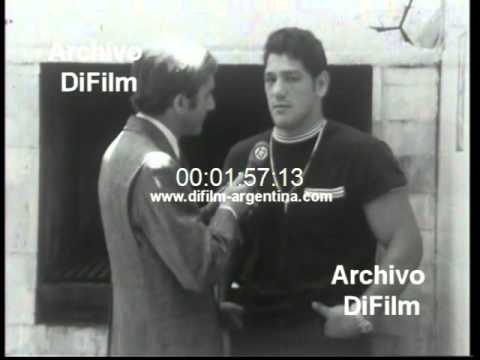 Ringo Bonavena viaja para combatir con Cassius Clay 1970