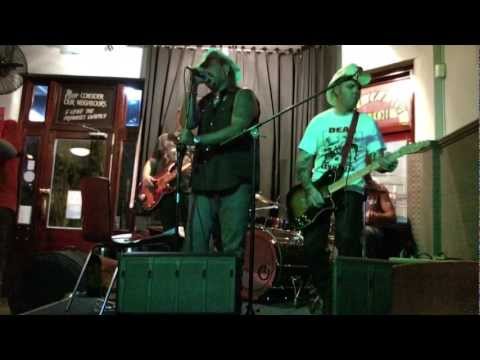 Four Leaf Clover, Deadwood 76 at The Botany View 21/1/12 Clip 9