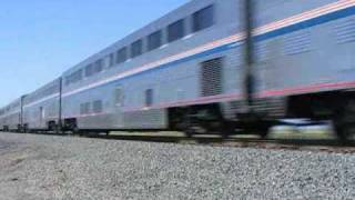 preview picture of video 'A Very Late Amtrak Coast Starlight #11 Highballs Southbound, Richvale, California'