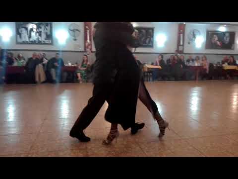 Laura Smart y Joaquín Besga bailan "El Trompito"  Ángel D'Agostino - Ángel Vargas