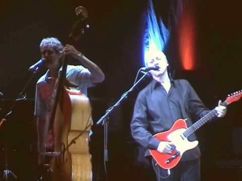 Mark Knopfler "Walk of life" 2005 Florence [amazing audio]