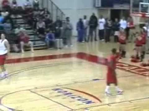 Minnerath's final dunk scores a 50 from the judges