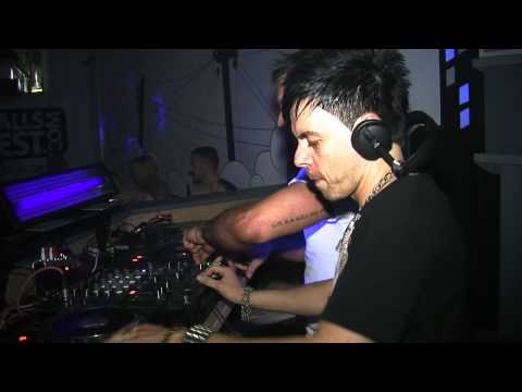 Cally & Juice @ Xtreme Sound 10/06/11 (Clip14)