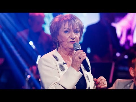 'Blanket on the Ground' - Philomena Begley | The Late Late Show | RTÉ One