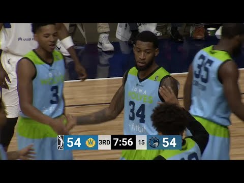 Perry Jones III finishes through contact