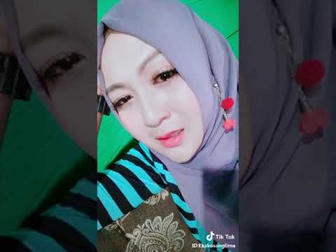 download lagu mp3 mp4 Lirik Lagu Tik Tok Aku Menangis, download lagu Lirik Lagu Tik Tok Aku Menangis gratis, unduh video klip Lirik Lagu Tik Tok Aku Menangis