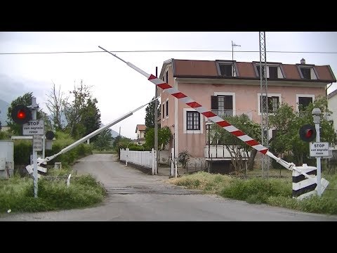 Spoorwegovergang Piedimonte Matese (I) // Railroad crossing // Passaggio a livello