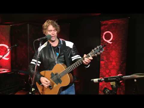 Guitar Lesson by Corb Lund on Q TV