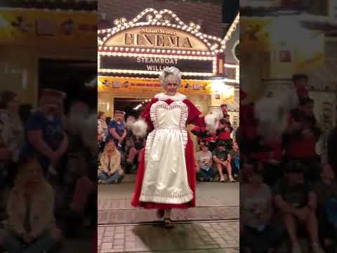 Mrs. Claus Doesn't Like My Shorts. 🤶😐