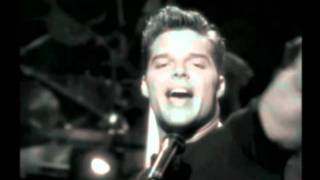 TE BUSCO Y  TE ALCANZO   RICKY MARTIN VIDEO