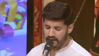 Vijay yesudas singing malare live