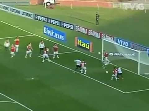 Internacional 4 x 1 Atlético-GO