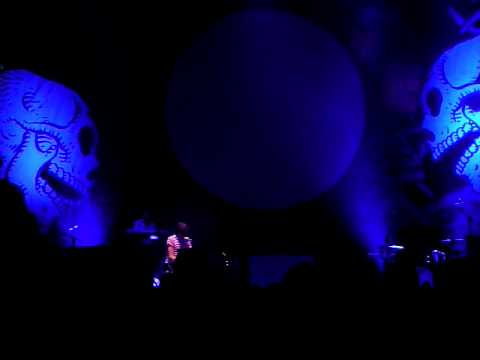 MIKA Imaginarium Tour 2010 - Hong Kong ~ Over My Shoulder