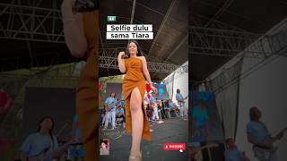 Download lagu SELFIE DULU SAMA TIARA AMORA #dangdutkoplo #beranda #shorts mp3