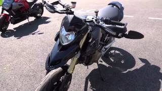 1100 Ducati Hypermotard : Moto cross aux pneus lisses !