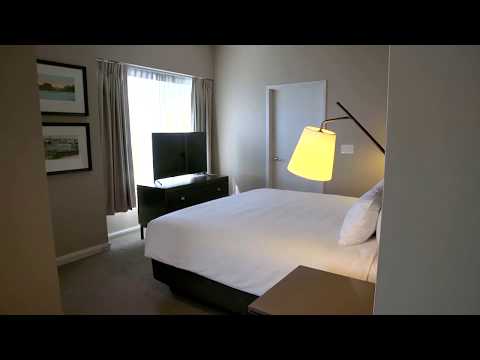 Luxurious Suites in Downtown Toronto Hotel | Tower Deluxe | One King West Hotel & Residence