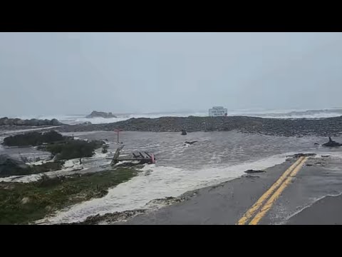 Just minutes ago! footage The Hawk Beach is taking a shalacking, NS hurricane lee