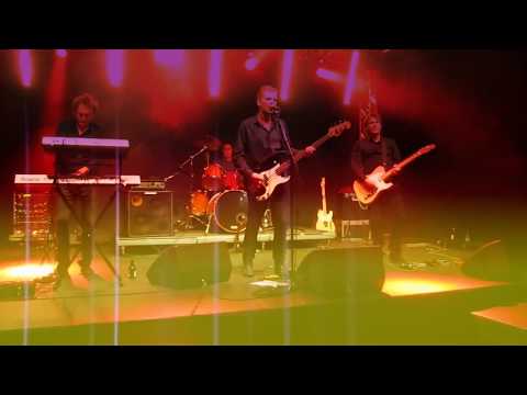 B-Movie - Nowhere Girl (Extended Version 1982) (Live Footage From 2014)