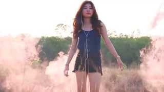 (Unofficial Music Video) Right here Right now - Sander van doorn