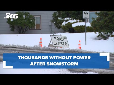 Western Washington snowstorm: Thousands without power, freeways closed