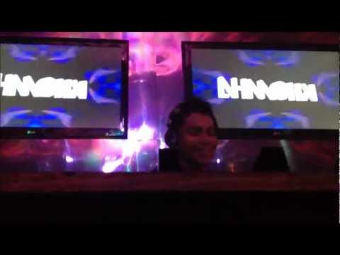 KhomHa playing and Markus Schulz in crowd Coldharbour Night 2012.wmv
