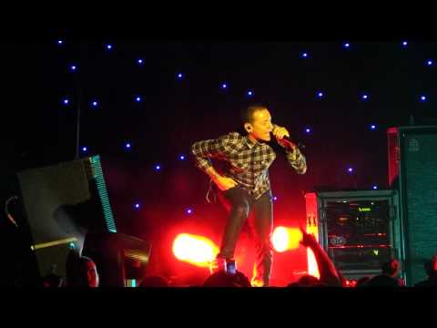 Stone Temple Pilots Featuring Chester Bennington